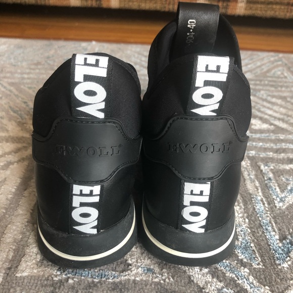 Shoes - Picture 4 of 9